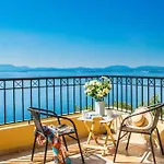 Villa Theaya