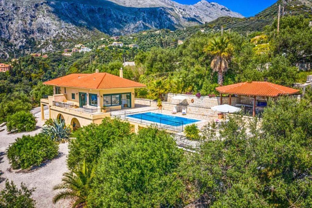 Villa Theaya *